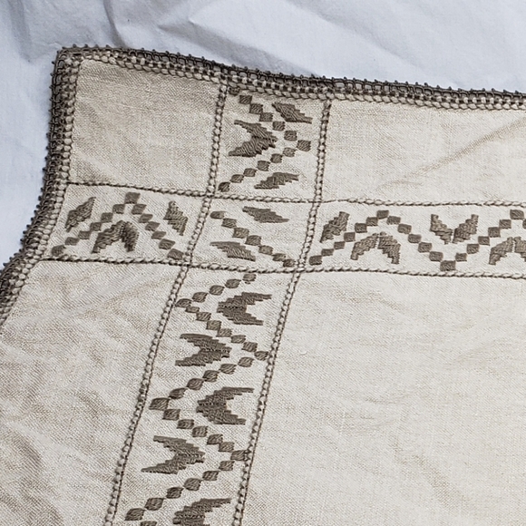 Embroidered Table Dresser Scarf - Picture 3 of 3